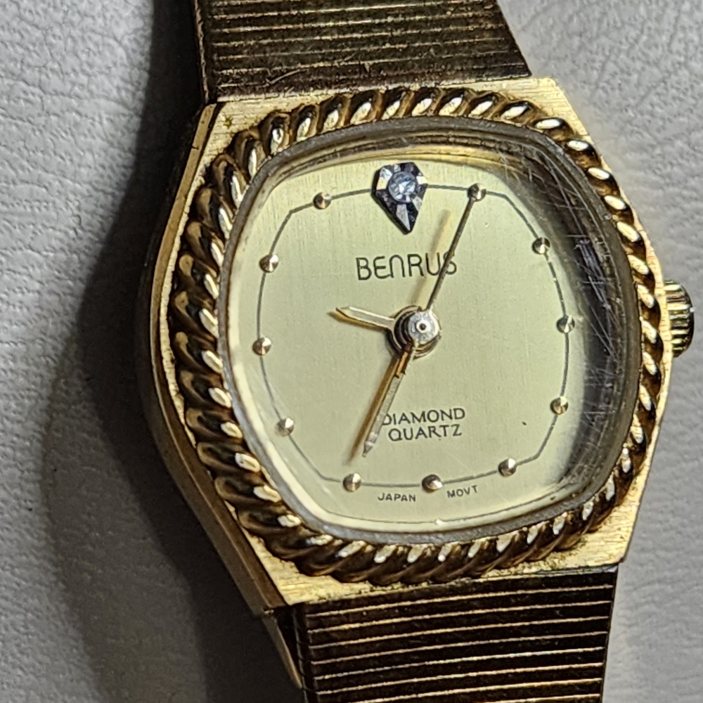 Womwns running benrus watch